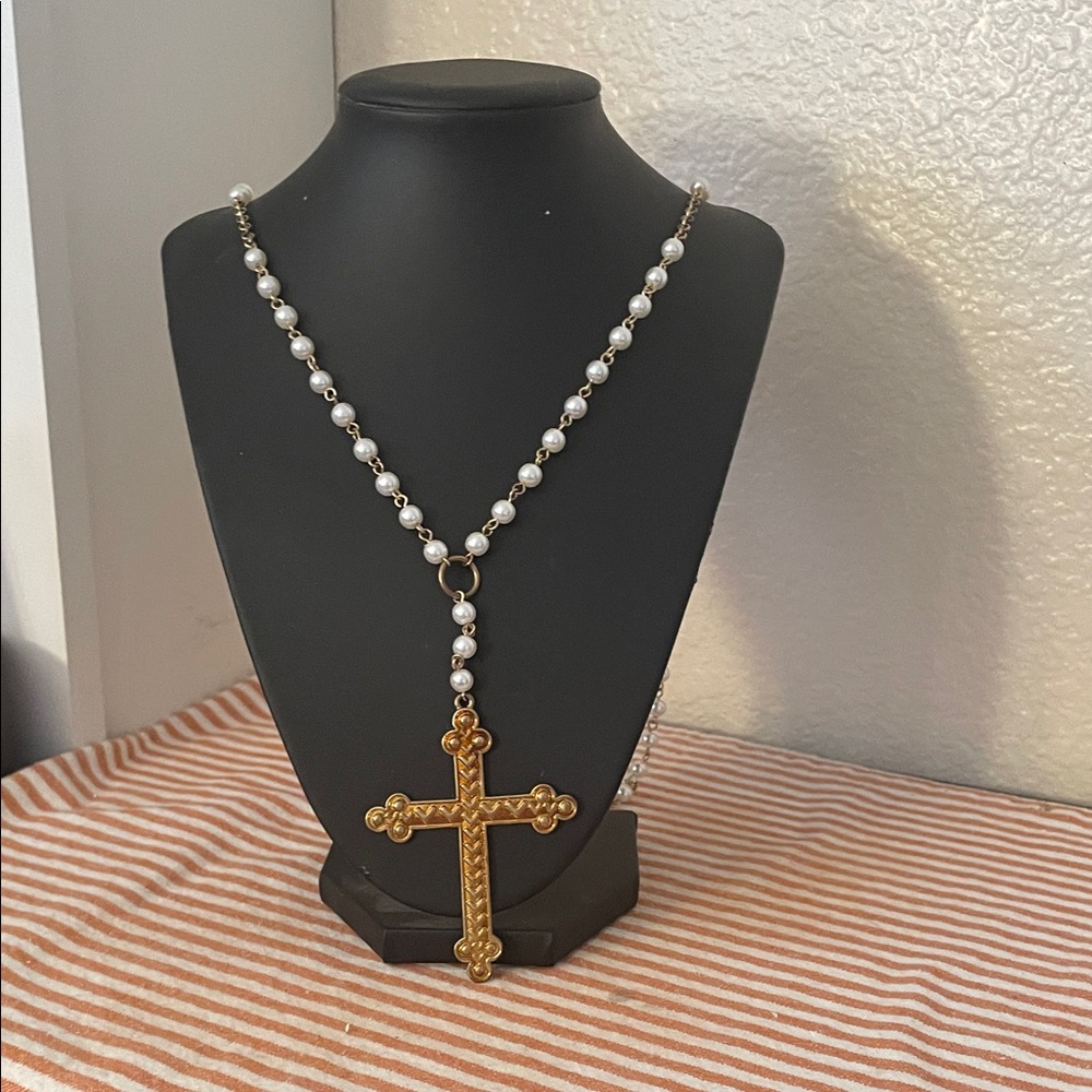 Elegant Gold Cross Pendant Necklace with Pearl Accents